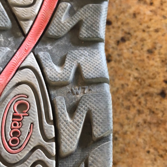 Excellent condition Chaco sandals - Picture 7 of 7